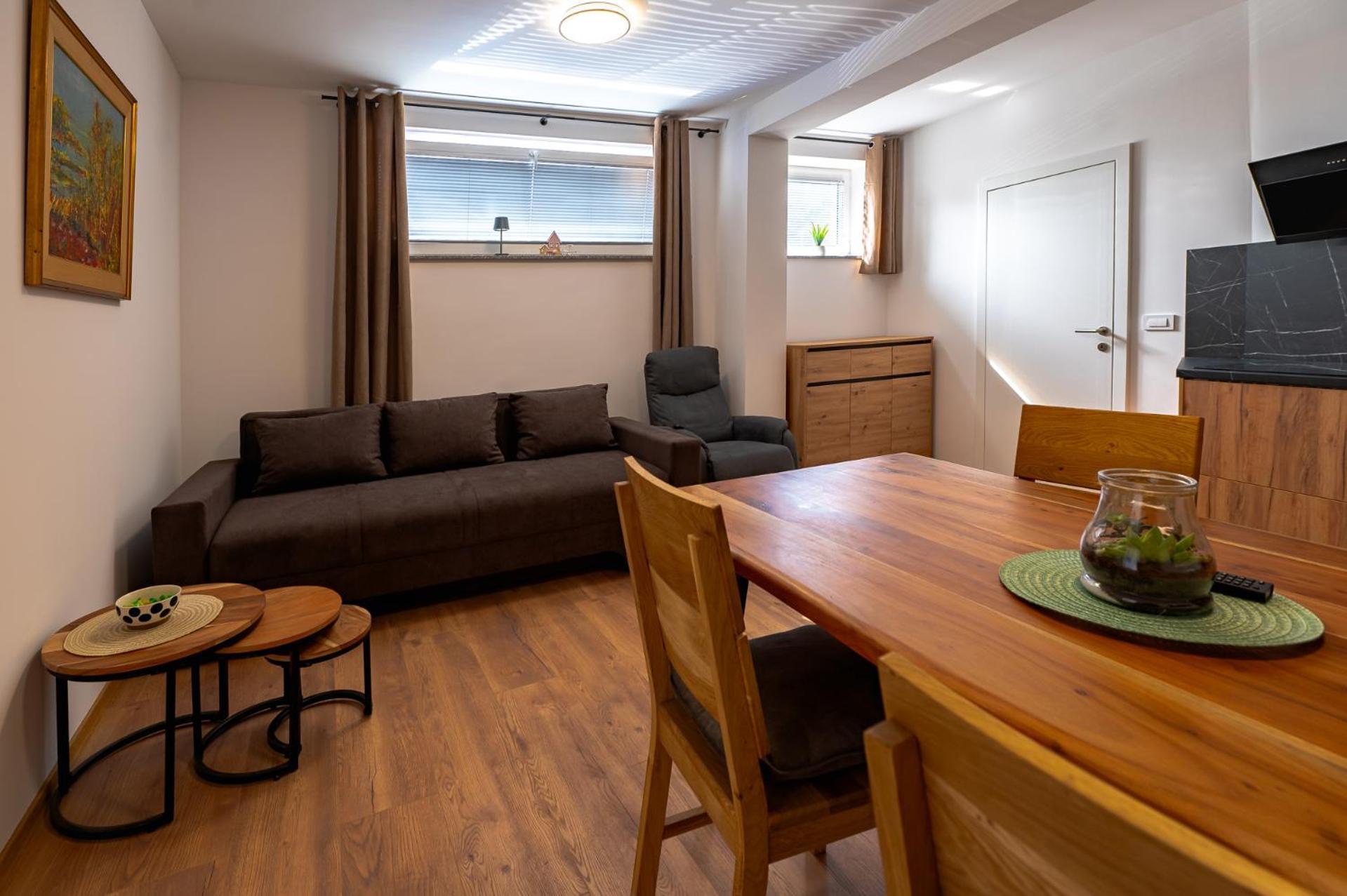 Apartments Luxury Ad Есенице Экстерьер фото