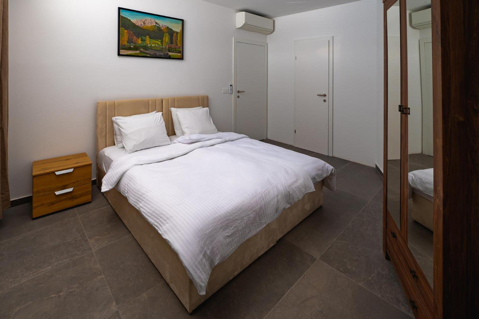 Apartments Luxury Ad Есенице Экстерьер фото