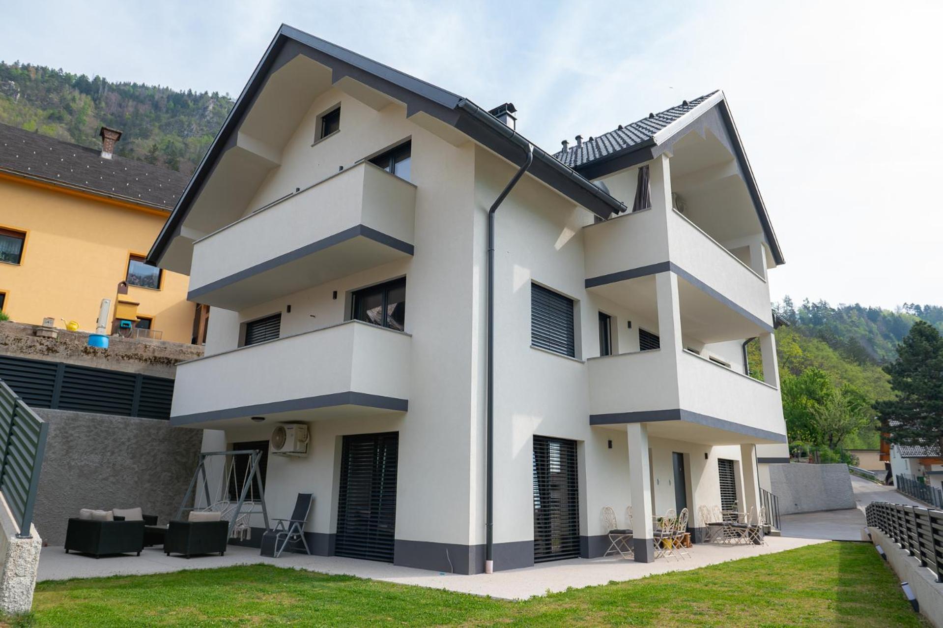 Apartments Luxury Ad Есенице Экстерьер фото