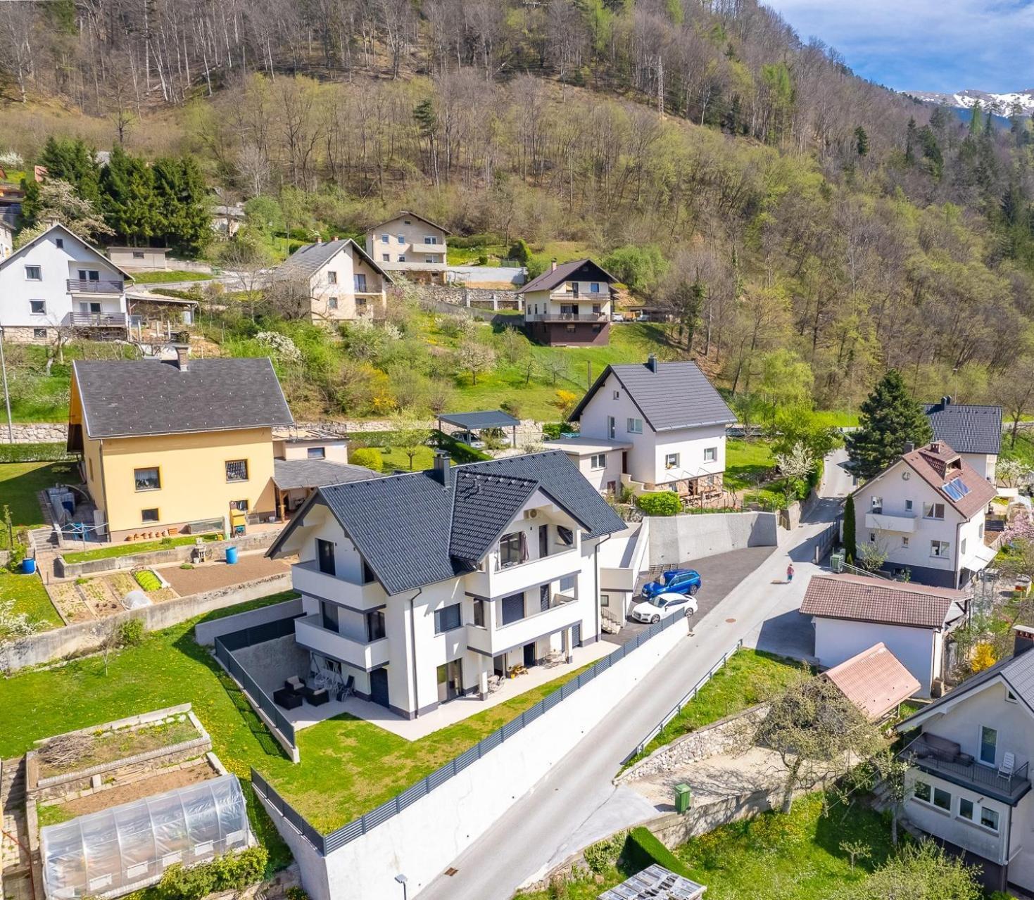 Apartments Luxury Ad Есенице Экстерьер фото